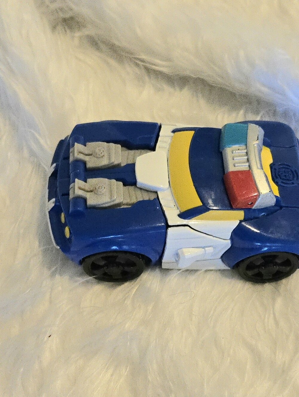Hasbro Chase The Police Bot Playskool Heroes Transformers Rescue Bots Preschool
